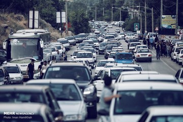ترافیک در جاده گنجنامه