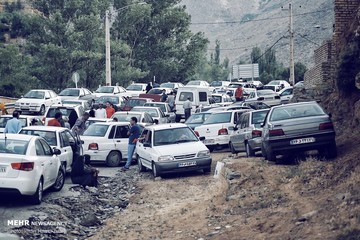 ترافیک در جاده گنجنامه