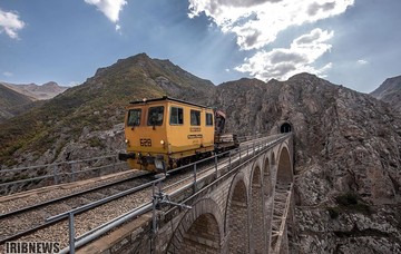 اراده‌هایی آهنین روی خط آهن