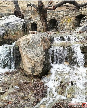 آبشار شاه لولاک، فیروزه‌ای رقصان در دل کوه‌های چرمهین