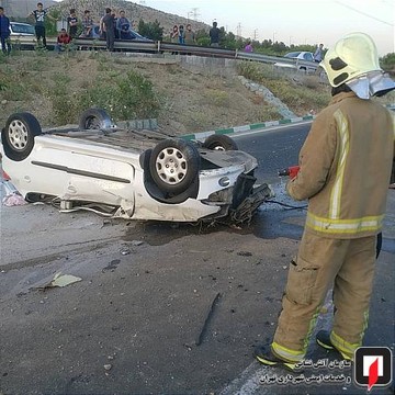 تصادف تیبا با پژو 206 در خیابان جدی اردبیلی