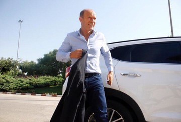 Argentine coach Gabriel Calderón arrives in Iran for Perspolis talks
