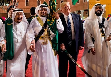در سر عرب‌های خلیج فارس چه می‌گذرد؟/ آیا «اسلام» مانع بلندپروازی امارات است؟