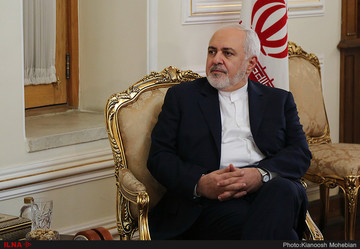 عقب‌نشینی آمریکا از تحریم ظریف/ وزیر امور خارجه هفته آینده در نیویورک