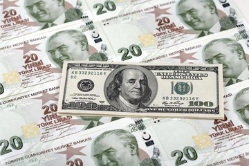 خریداران دلار در ترکیه باید مالیات بدهند
