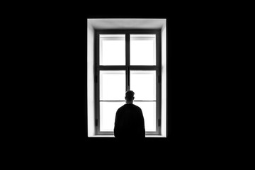 آیا تنهایی مزمن یا شدید حقیقت دارد؟