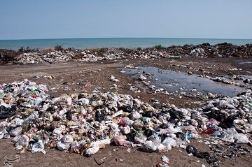 دپوی زباله در ساحل محمودآباد