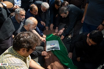 تشییع پیکر پدر سید مهدی شجاعی