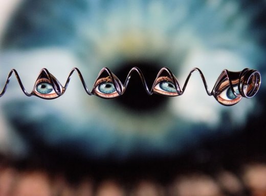 عکس | انعکاس تصویر چشم انسان در قطرات آب در عکس روز نشنال جئوگرافیک