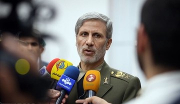 پاسخ قاطع وزیر دفاع به ادعای تکراری ترامپ درباره سرنگونی پهپاد ایرانی