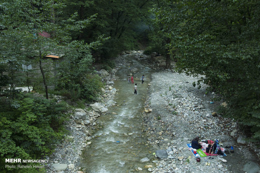 تفریح خانوادگی در خنکای تابستان گلستان