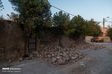 خسارات زلزله در روستای گلگیر مسجد سلیمان