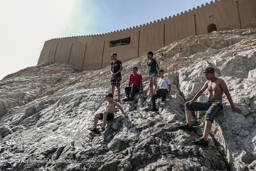 تابستان داغ در چشمه‌علی