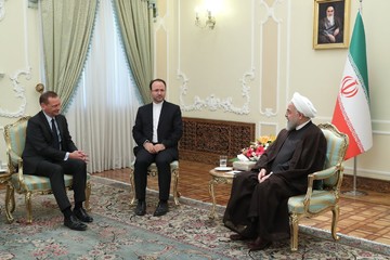 روحانی به مشاور مکرون: هدف ما اجرای کامل‌ تعهدات طرفین‌ برجام است