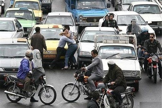 دورهمی به دعوا و یقه‌گیری کشید