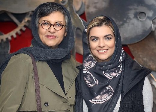 دنیا مدنی، واکس ایرانی کرونا زد/ عکس