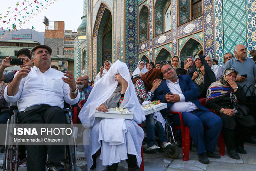مراسم پیوند آسمانی هشت زوج معلول در امامزاده صالح (ع)