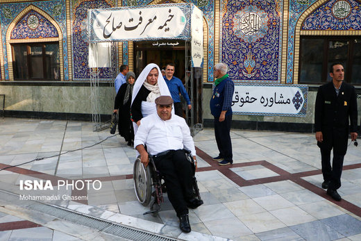 مراسم پیوند آسمانی هشت زوج معلول در امامزاده صالح (ع)