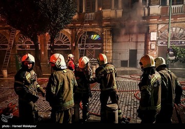آتش سوزی در میدان حسن آباد تهران