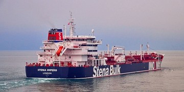 یک نفتکش انگلیسی در حال حرکت به سمت ایران است/لندن: احتمالا توقیف شده است