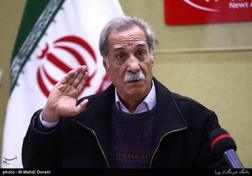 سیاوش طهمورث: دلم برای مُدیری در صداوسیما که اسم من را خط می‌زند، می‌سوزد