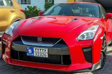 عکس | گودزیلای ژاپنی در خیابان‌های کیش!