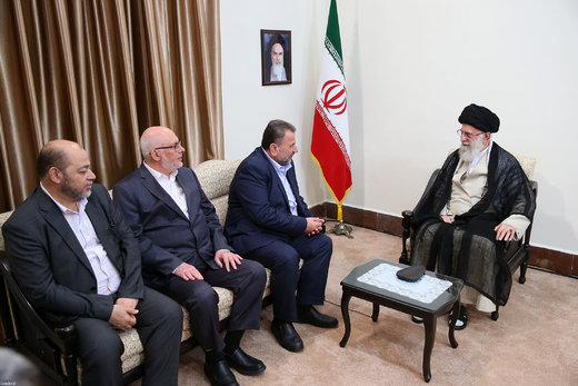 دیدار نایب رئیس دفتر سیاسی حماس و هیئت همراه با رهبر معظم انقلاب اسلامی
