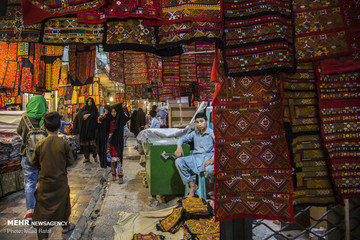 کسب و کار مهاجران افغانستانی در بازار زاهدان