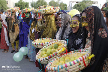 جشنواره شکرگزاری انبه و یاسمین گل در میناب
