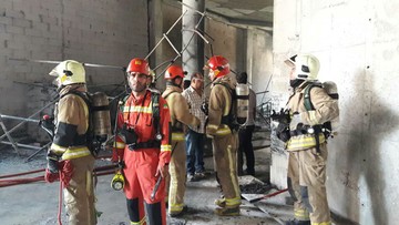 آتش سوزی مجتمع مسکونی در بزرگراه نیایش
