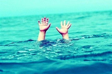 نجات یک نفر از غرق شدن در آب‌های ساحلی آستارا