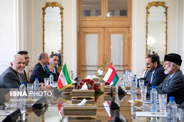 دیدار وزیر امورخارجه عمان با محمدجواد ظریف
