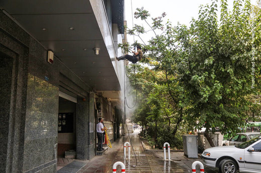 نظافت نمای ساختمان ها با آب فشار قوی