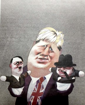 آقای نخست‌وزیر در حال عروسک‌بازی! 