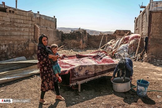 بی‌بی مروارید در روستای چم‌مهر استان لرستان