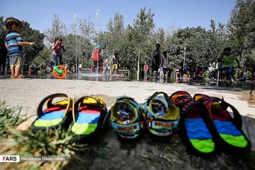 آب‌بازی در حاشیه پل مارنان