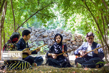جشن چله تابستان در روستای زردوئی استان کرمانشاه