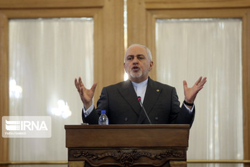 Zarif says Iran will thwart US maximum pressure