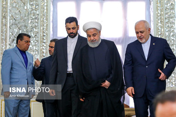 روحانی و ظریف