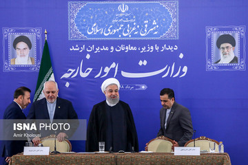 روحانی و ظریف