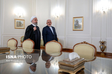 روحانی و ظریف