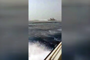 فیلم | فرار «ناوچه انگلیسی» از دست نیروهای سپاه در آب‌های خلیج فارس