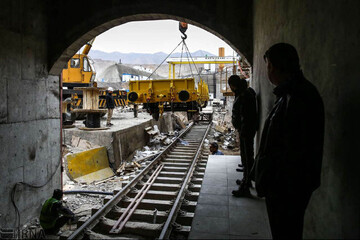 وفد ايراني يزور موقع إنشاء خط سكك الحديد شلمجة –-البصرة بالعراق 