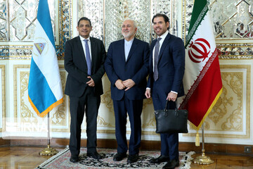 Nicaragua's economic delegation confers with Iran's FM Zarif on bilateral ties, int'l developments

