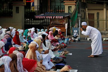 اقامه نماز عید قربان در شهر جاکارتا اندونزی