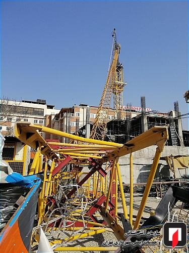 سقوط جرثقیل تاور کرین در مینی‌سیتی