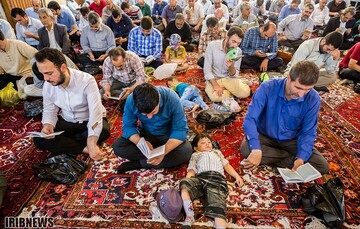 مراسم دعای روز عرفه در تبریز