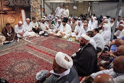 یادواره شهدای منا و مسجدالحرام در سرزمین منا