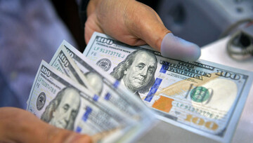 صرافی‌ها دلار را ۱۱ هزار و ۷۰۰ تومان می‌فروشند