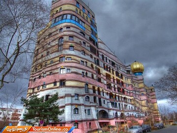 معماری‌های عجیب و کمی غریب هاندرتواسر